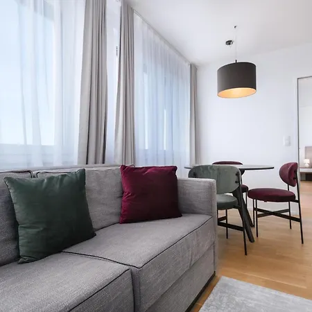 Myfavorit - Spacious Next To Puplic Transport U1 Direct Connection To Citycenter Apartament