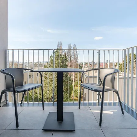 Myfavorit - Spacious Next To Puplic Transport U1 Direct Connection To Citycenter Apartament *
