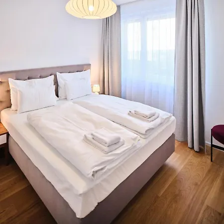 Myfavorit - Spacious Next To Puplic Transport U1 Direct Connection To Citycenter Viena