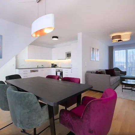 Myfavorit - Spacious Next To Puplic Transport U1 Direct Connection To Citycenter Apartament