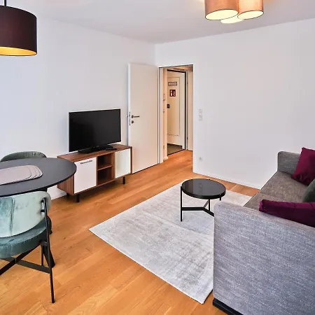 Myfavorit - Spacious Next To Puplic Transport U1 Direct Connection To Citycenter Apartament