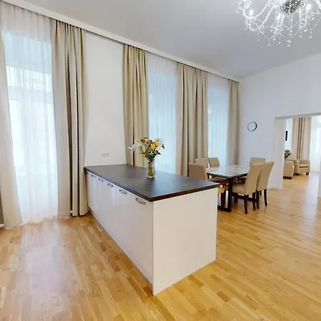 Alon Homes - Premium Center