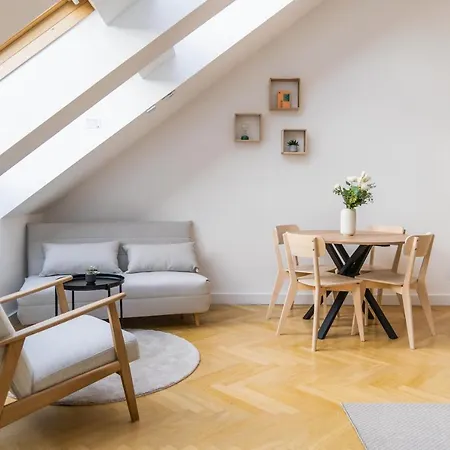 Myflat - Bright Near Station * Wien