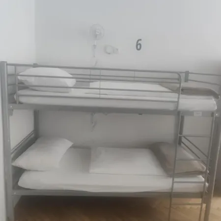 Ch-hostel *