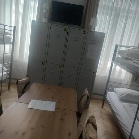 Ch-hostel Hostal