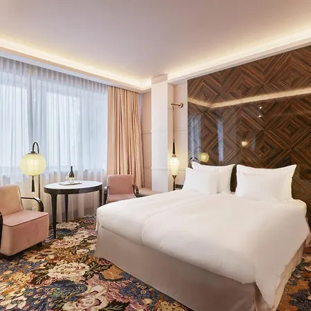 Topazz & Lamee Hotel