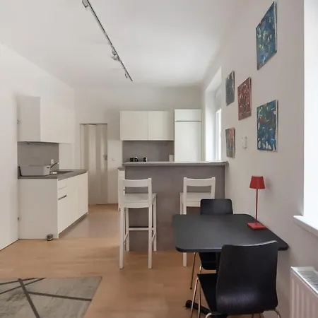 Im Herzen Von - Charmante Garconiere Apartment