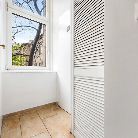 אכסניה Nice Central City Room וינה