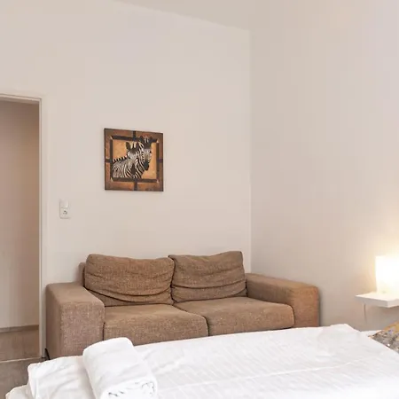 2 Pleasant Flats - Perfect For Long *