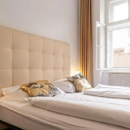 2 Pleasant Flats - Perfect For Long * Vienna