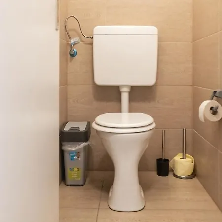 2 Pleasant Flats - Perfect For Long Apartment *