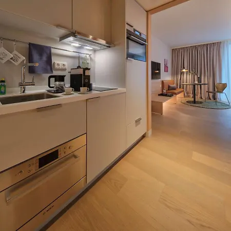 Adina Belvedere Hotel 4*
