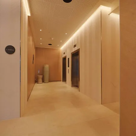 Hotel Adina Belvedere