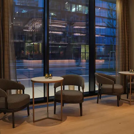 Hotel Adina Belvedere 4*