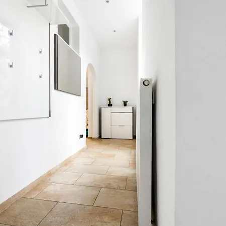 Nice Central City Room * וינה