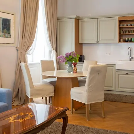 Appartement Stillvolles In Zentraler Lage Vienne