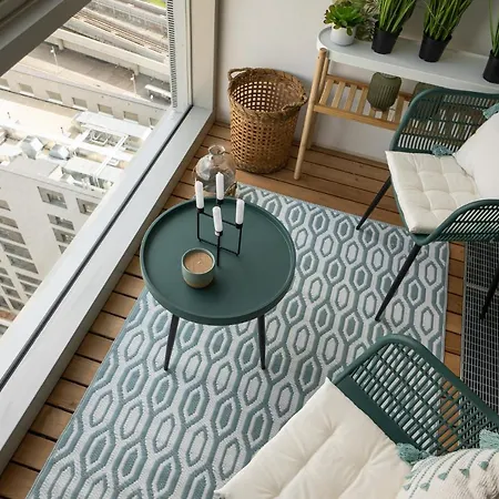 Posh On 22nd Floor + Loggia, Pool, Gym, Sauna *