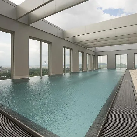 Posh On 22nd Floor + Loggia, Pool, Gym, Sauna Apartment *