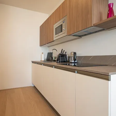 Apartment Posh On 22nd Floor + Loggia, Pool, Gym, Sauna