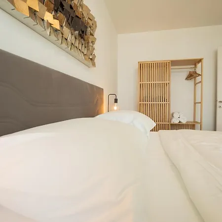 Apartment Posh On 22nd Floor + Loggia, Pool, Gym, Sauna