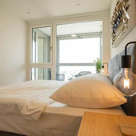 Apartment Posh On 22nd Floor + Loggia, Pool, Gym, Sauna *