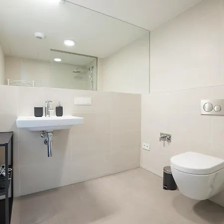 Posh On 22nd Floor + Loggia, Pool, Gym, Sauna Apartment Vienna