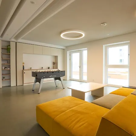 Posh On 22nd Floor + Loggia, Pool, Gym, Sauna Vienna