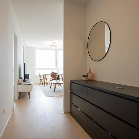 Posh On 22nd Floor + Loggia, Pool, Gym, Sauna * Vienna
