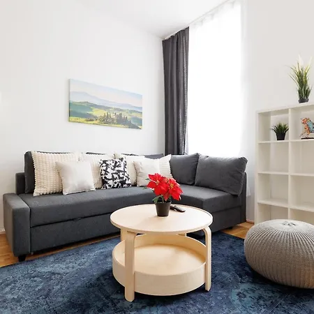 Apartment Charming Near Center *