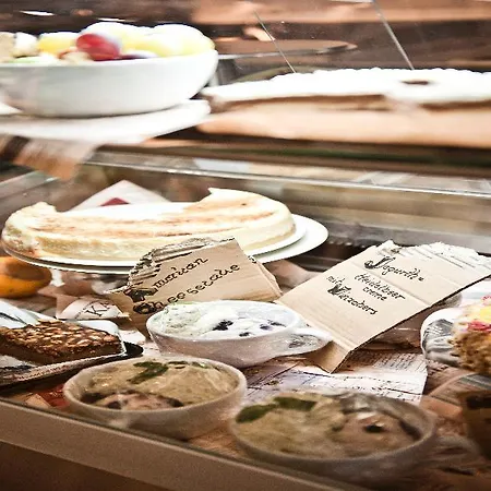 Hotel Daniel 4*