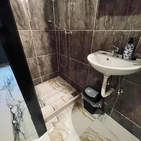 Apartment Titanic 1 *