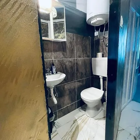 Titanic 1 Apartment