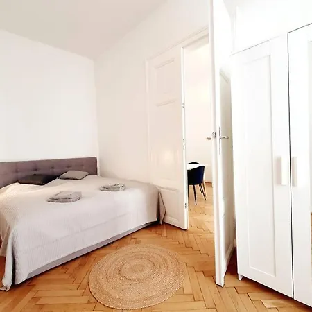 Savoir Vivre Rosinagasse * Vienna