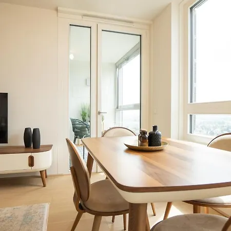 Posh On 22nd Floor + Loggia, Pool, Gym, Sauna * Vienna