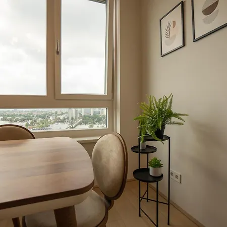 Apartment Posh On 22nd Floor + Loggia, Pool, Gym, Sauna
