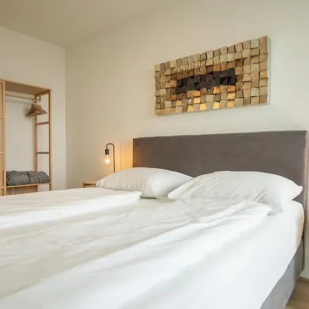 Posh On 22nd Floor + Loggia, Pool, Gym, Sauna *