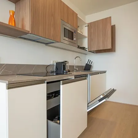 Posh On 22nd Floor + Loggia, Pool, Gym, Sauna Apartment Vienna
