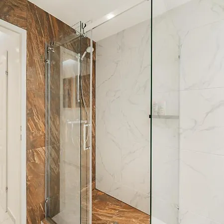 Zeus Design Apartmenthaus *