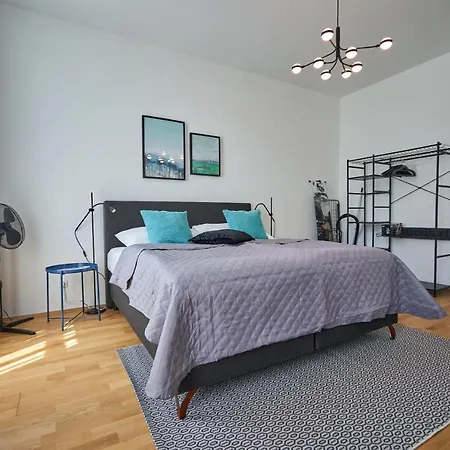 Trendy 2 Zentral Gelegen