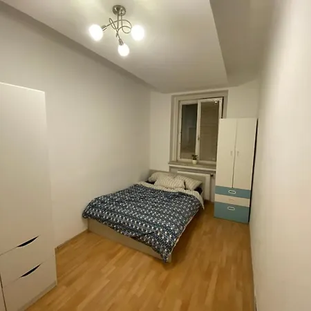 Grosszugiges 2-br-apt Im Zentrum Apartment *
