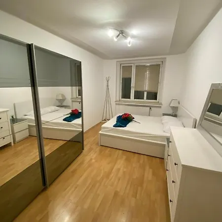Grosszugiges 2-br-apt Im Zentrum * Vienna