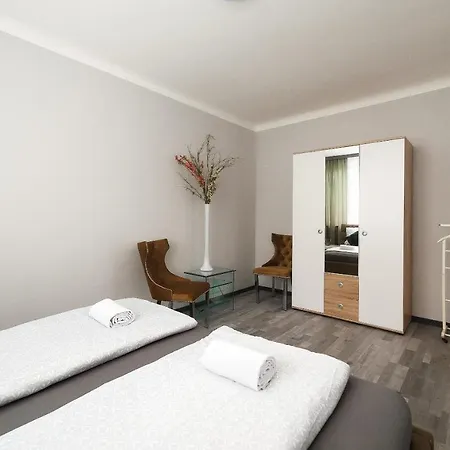 Brand-new On Shopping Street In Schoenbrunn With Lift Access Vienna