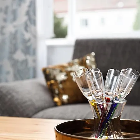 Apartment Brand-new On Shopping Street In Schoenbrunn With Lift Access