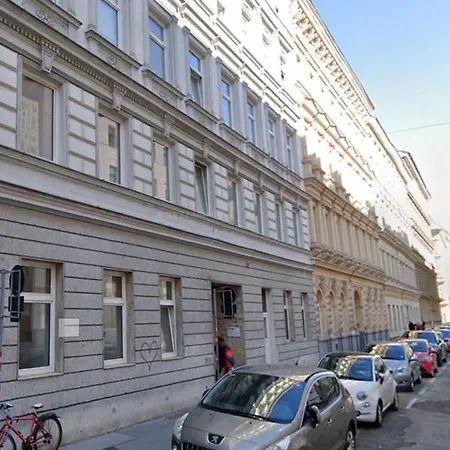 Modern 1-bedroom Next To Praterstern