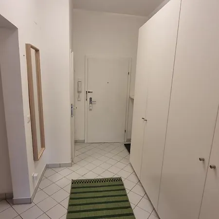 Sunny Next To Metro 1br Apartment Vienna