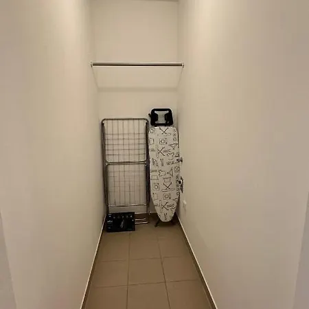 Apartment Modern Flat Incl Parking, Near Metro U1 Vienna