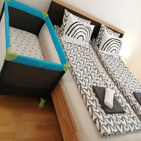 Tesla Apartment Wien