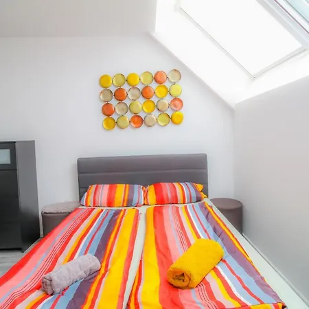 Private Triple Bedroom In Shared Dw171-4 Vienna