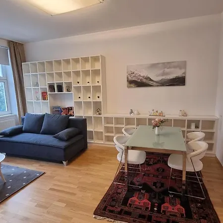 Apartment Sunny Next To Metro 1br Vienna