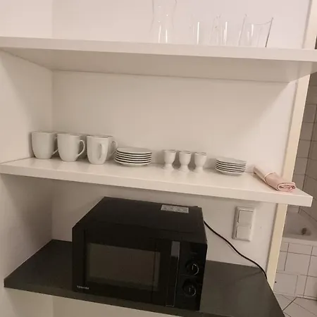 Sunny Next To Metro 1br Apartment Vienna